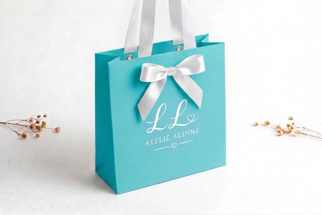 Sacola de Papel Colorida Personalizada – Impressão Padrão - Variação 2